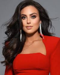 Bailey Anderson's Instagram, Twitter & Facebook