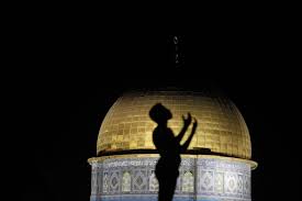 For three days, starting on the first day of the tenth month of the lunar calendar, people celebrate with feasts, family and festivals. Eid Mubarak Meaning Of The Eid Al Fitr Greeting In Arabic As Ramadan 2020 Ends