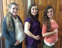 Jessa Duggar S Baby Bump On Display In Adorable Photo Shared By Anna Duggar
