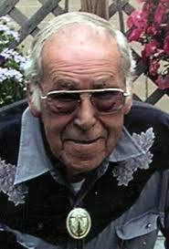 Elanda King's Instagram, Twitter & Facebook