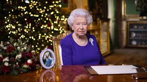 Dronning elizabeth ii silhuet med historie, berømte mennesker og mennesker. Watch You Are Not Alone Says Queen Elizabeth In Christmas Speech Euronews