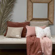 riviera maison voorjaar zomer 2020 interieur rustieke interieurs kussens