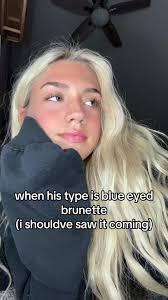 Curry Brunette Girls