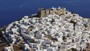 Στην αστυπάλαια μεταβαίνει σήμερα ο πρωθυπουργός κυριάκος μητσοτάκης για την παρουσίαση του το πρωτοποριακού περιβαλλοντικού προγράμματος που θα μετατρέψει το νησί σε «πράσινο». Astypalaia H Galhnia Petaloyda Twn Dwdekanhswn Gia Sofistike Diakopes Made In Greece