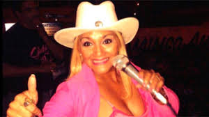 La cantante de música tropical hizo referencia a la polémica que inició en 2019 con la hija del conductor jorge. La Nacion On Twitter Gladys La Bomba Tucumana Estaria Bueno Que Vuelva El Servicio Militar Obligatorio Https T Co T3osxkila6