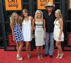 Alan Jackson Daughters Country Music Television Music Awards In Nashville Cmt Awards Upi Alan Jackson Alan Jackson Music Allen Jackson