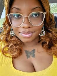 Handmade Earrings and Personal Style at the Local Farmers Market