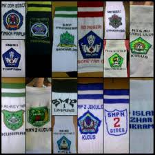 Submitted 3 years ago by xxcarolinexiaoxx. Kaos Kaki Rajut Logo Sekolah Shopee Indonesia