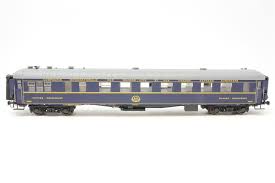 La 141 r fuel de jouef emène ici la célèbre rame du mistral. Www Hattons Co Uk Ls Models 41101ls Set Of 3 Passenger Cars Le Mistral 56 Of The Sncf