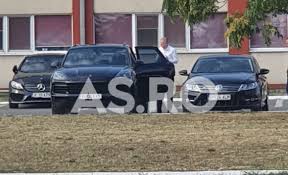 Aici găseşti cele mai noi știri despre edi iordănescu, publicate pe antena 3. Edi IordÄƒnescu SemneazÄƒ Azi Cu Fcsb Primele Imagini Cu Antrenorul La Baza Din Berceni Antena Sport