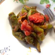 500 gr friggitelli 25 cl sugo pomodoro (passata) olio evo aglio sale peperoncino basilico. Peperoncini Verdi Al Pomodoro Immacucina