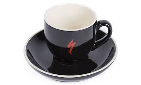 The coffee mug set will make you feel like its the holidays, every time you take a sip of your favorite drink. Specialized Kaffee Tassen Set 4 Stuck Mit Unterteller Coffee Cups Merchandise Artikel Specialized Shop Bike Sport