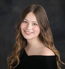 Avery Mack's Instagram, Twitter & Facebook