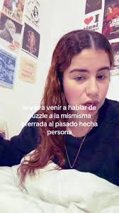 el concepto de no poder dejar algo porque en algun momento de tu vida te  hizo feliz #puzzle #chiaraoliver @chiara oliver