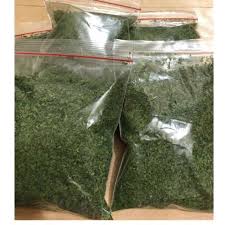 Daun parsley yang terbuat dari daun parsley pilihan bisa digunakan sebagai campuran olahan makanan ataupun minuman. Jual Dried Daun Parsley Peterseli Kering 10 Gram Sop Terbaru Juni 2021 Blibli