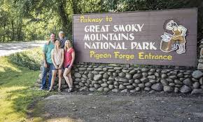 The great smoky mountains is full of scenic drives, amazing hikes, stunning waterfalls, and more. Great Smoky Mountains National Park Pigeon Forge Tn