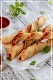 Pizzastangen Fingerfood Knusperstangen Fur Kinder Meinestube Rezept Fingerfood Pizza Stangen Gerichte Fur Kinder