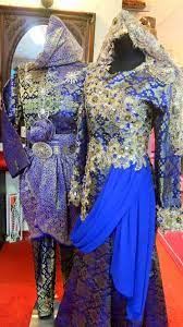 Colors available include red, black, blue and more, ensuring a wide variety of. Songket Royal Blue Gold Astana Cinta Bridal Facebook