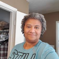 What is a simple pineapple bundt cake recipe using pineapple juice?