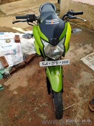 Chrome headlight and spotlight visors provide just the right classic retro look. Honda Cb Twister Black Quikrbikes Karnataka