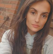 Teen seeks part-time house cleaning or pet sitting job