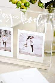 Ada bingkai scrapbook, bingkai foto custom, bingkai untuk lukisan dan kotak mahar, bingkai foto prewedding, foto presiden. 10 Contoh Bingkai Foto Pernikahan Unik Dan Lucu Wedding Market