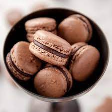 Chocolate Macaron Recipe For Beginners Sugar Geek Show Recipe Chocolate Macaron Macaron Recipe Chocolate Macaron Recipe