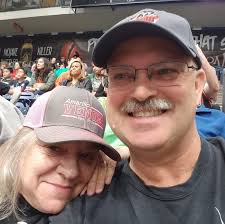 How many people can a 10-pound brisket serve?