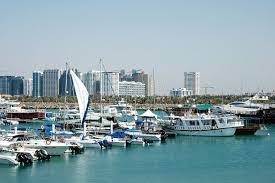 Yacht A Yacht Club Near Marina Mall At Abu Dhabi United Arab Emirates Sponsored Marina Mall Club Yacht Yacht United Arab Emirates New York Travel