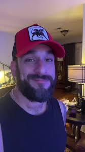 #stitch with @Samuel Wolfenden ❤️❤️❤️#fypage #foryoupage #fypシ #foryou  #fypシ #foryou #bear #gay #beard #🐻