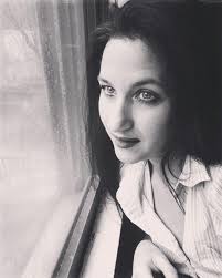 Patricia Darrow (@fabulousreads)