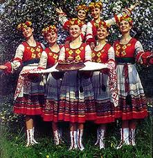 Kompot is a popular homemade juice, usually made with red berries, stewed in sugar and a large quantity of water. Pin On Folk Costumes Of The World