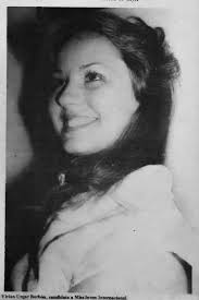 VIVIAN MARIA UNGAR BORBON. 1978. DAMA JOSEFINA. 15/07/1960. HIJA DE DON  MAURICIO UNGAR GNIWISCH Y GEORGINA BORBON BLEN. CANDIDATA A MISS JOVEN  INTERNACIONAL. AÑO 1978. REINA DE SIMPATÍA DEL COLEGIO ANASTASIO ALFARO.