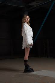Leni klum is a name you'd better get used to hearing. Heidi Klum S Daughter Leni 16 Opens Berlin Fashion Week People Com
