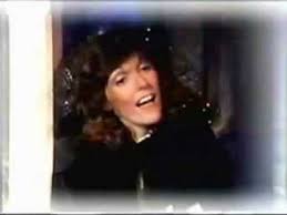 Presented in glorious remastered stereo sound, this medley from the 1980 tv special music x 3 is the carpenters at their best. Merry Christmas Darling The Carpenters Youtube