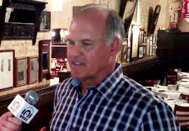 Retired Cubs Star Ryne Sandberg Appearance at Cubs Viewing Party and  Benefit Auction