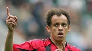 From wikimedia commons, the free media repository. Bayer Leverkusen Problemkind Franca Wechselt Nach Japan Fussball Faz