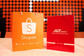 Shoei talks to injured motogp world champion marc márquez in this rather strange lockdown season. J T Express Shopee Tie Up To Strengthen Services For The Rising E Commerce In Ph Manila Bulletin