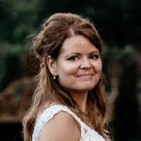 Kim Bechtold's Instagram, Twitter & Facebook