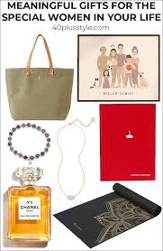 Here are ten gifts for women over 40: Gift Ideas For Women Over 40