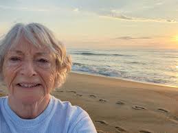 Holly's Tours Group page