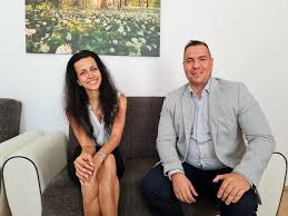 Bíró lászló koncz zsófia borsod választás kisnyugdíjas krumpliosztás krumpli fidesz. Koncz Zsofia Az Allam Altal Ingyenesen Biztositott Facebook