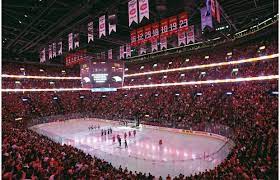 The montreal arena—known simply as the arena—housed 7,000 hockey fans as the home of the nhl's canadiens and wanderers in the league's inaugural, before a midday blaze sent it all up in smoke. Pin By Steven Fuoco On Je Suis Montreal Montreal Canadiens Hockey Montreal Montreal Canadians