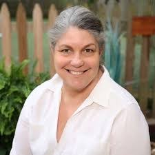 Nora Magee's Instagram, Twitter & Facebook