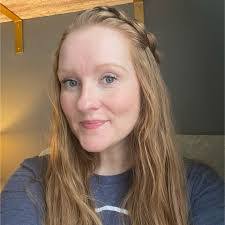 Candice Nava's Instagram, Twitter & Facebook