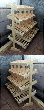 If Someone Is Running A Store With The Fruits And Vegetables To Display Then Here Is A Great Ide Anaqueles De Madera Exibidores De Madera Verduleros De Madera
