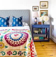 The decoration of a teenage girl's room can also vary greatly, depending on the interests and personality of the girl. 30 Small Bedroom Design Ideas How To Decorate A Small Bedroom