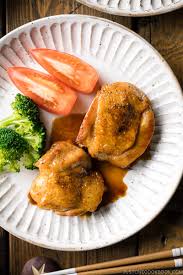 Add the chicken thighs, and toss to evenly coat. Butter Shoyu Chicken ãƒã‚¿ãƒ¼é†¤æ²¹ãƒã‚­ãƒ³ Just One Cookbook