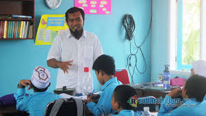 Download contoh sk guru tetap yayasan madrasah format doc info menarik. Sk Honorer Tunggu Perpanjangan Data Honorer Lama Capai 1 066 Orang Radarcirebon Com