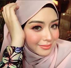 Hal ini terjadi pada masa pemerintahan marhum di ternate.15. Gadis Cantik Dari Korea Selatan Ini Berkongsi Pengalaman Bagaimana Beliau Memeluk Islam Iluminasi